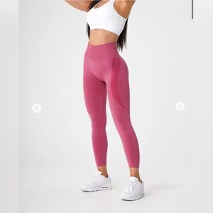 NVGTN Crimson Contour Seamless Leggings